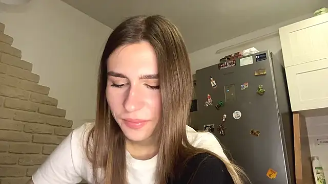 Snapshot of ElsieKuhlmann chatting on February 2026 04:10:02 AM ElsieKuhlmann online show from February 2026 04:10:02 AM