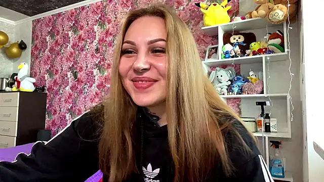 Snapshot of TraciBallena chatting on February 2026 09:08:01 AM TraciBallena online show from February 2026 09:08:01 AM