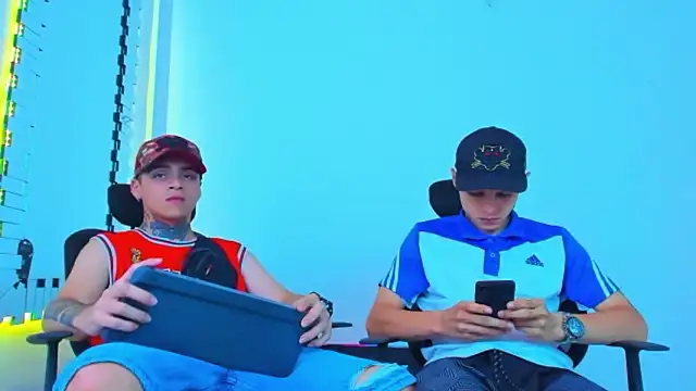 Snapshot of Thomas-Wil chatting on January 2026 09:31:02 PM Thomas-Wil online show from January 2026 09:31:02 PM