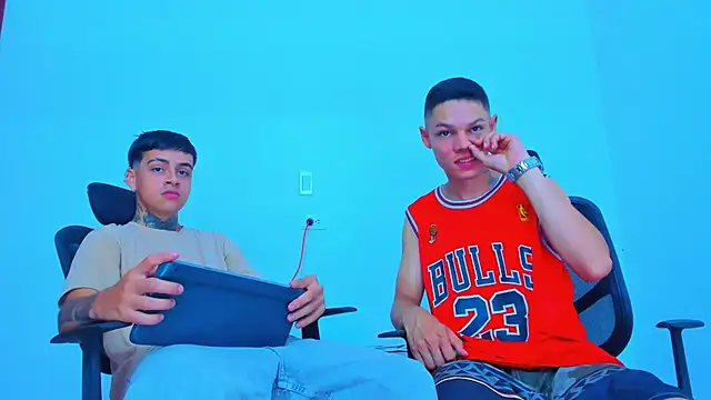 Thomas-Wil online show from May 2026 02:11:01 PM
