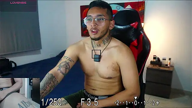 Snapshot of EvanVelvet chatting on February 2026 02:48:02 AM EvanVelvet online show from February 2026 02:48:02 AM