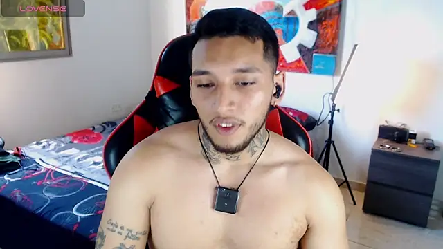 Snapshot of EvanVelvet chatting on February 2026 09:35:02 PM EvanVelvet online show from February 2026 09:35:02 PM