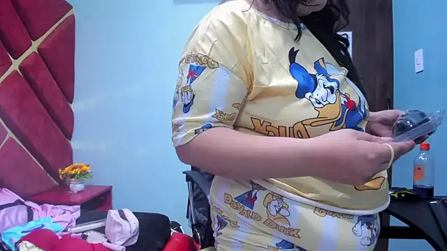 MiaRouss69 online show from March 2026 01:13:02 PM