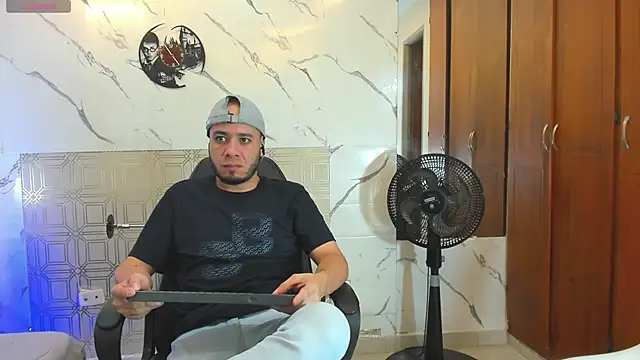 Snapshot of jacob_garcia chatting on February 2026 12:05:02 PM jacob garcia online show from February 2026 12:05:02 PM