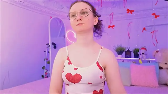 Snapshot of SunshineBlaze chatting on February 2026 05:30:02 AM SunshineBlaze online show from February 2026 05:30:02 AM