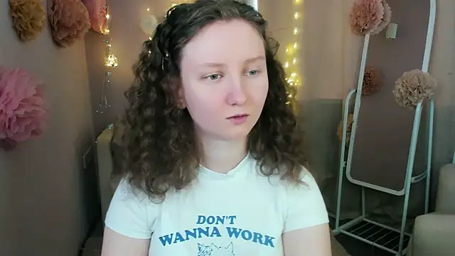 Snapshot of SunshineBlaze chatting on July 2026 06:47:02 AM SunshineBlaze online show from July 2026 06:47:02 AM