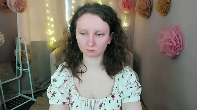 Snapshot of SunshineBlaze chatting on July 2026 05:45:02 AM SunshineBlaze online show from July 2026 05:45:02 AM