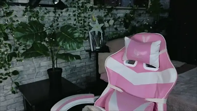 Snapshot of SunshineBlaze chatting on July 2026 01:47:02 PM SunshineBlaze online show from July 2026 01:47:02 PM