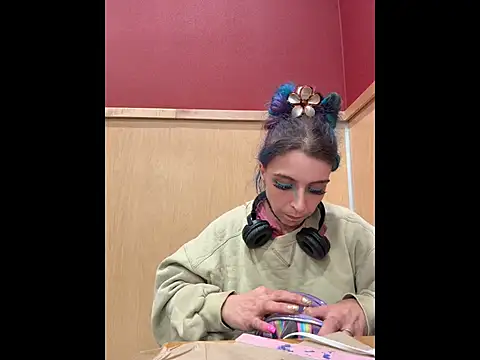 Snapshot of MegaTinyyy chatting on June 2026 08:01:02 AM MegaTinyyy online show from June 2026 08:01:02 AM