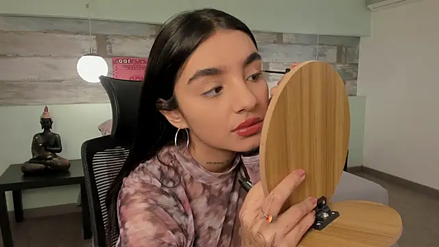 Abriil cutee online show from April 2026 01:42:02 PM