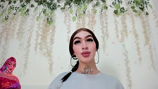lizz lunna online show from May 2026 09:19:01 PM