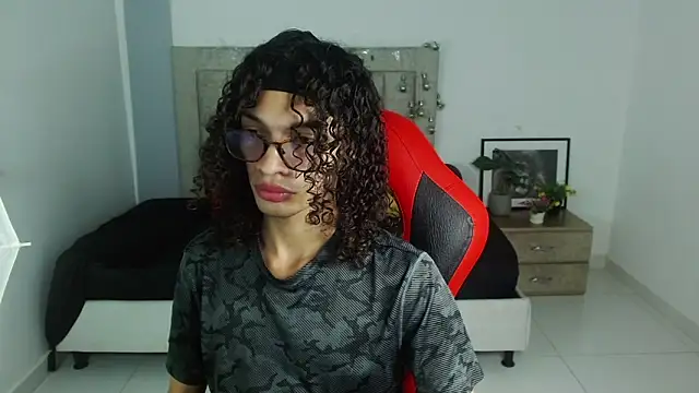 Snapshot of Axel_fox77 chatting on January 2026 11:30:02 PM Axel fox77 online show from January 2026 11:30:02 PM