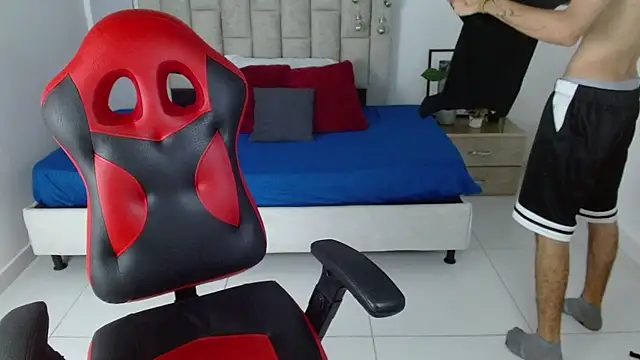 Snapshot of Axel_fox77 chatting on February 2026 11:42:02 PM Axel fox77 online show from February 2026 11:42:02 PM