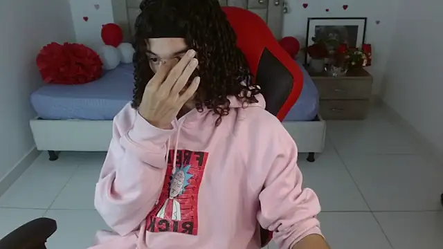 Snapshot of Axel_fox77 chatting on February 2026 11:22:01 PM Axel fox77 online show from February 2026 11:22:01 PM