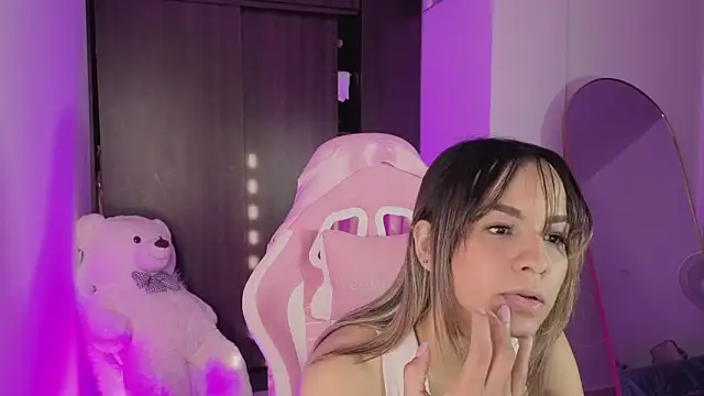 Snapshot of simpson_alice chatting on February 2026 09:55:01 PM simpson alice online show from February 2026 09:55:01 PM