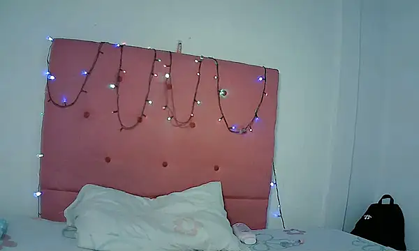 Mia Suarez7 online show from July 2026 10:22:01 PM