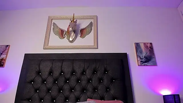 Hanna cooperr online show from February 2026 03:07:01 AM