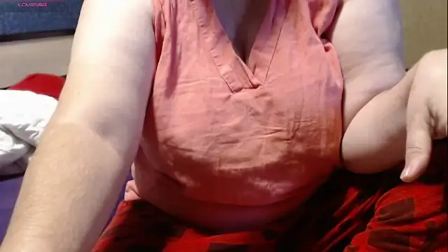 Snapshot of Santanna77 chatting on October 2025 07:28:02 AM Santanna77 online show from October 2025 07:28:02 AM