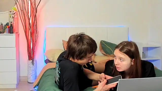 Snapshot of Santythousand chatting on February 2026 07:43:01 PM Santythousand online show from February 2026 07:43:01 PM