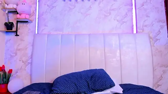 Snapshot of KimiNaru chatting on February 2026 03:40:01 AM KimiNaru online show from February 2026 03:40:01 AM