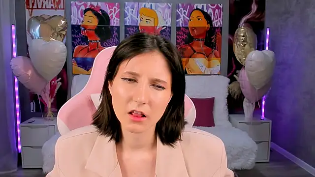 Snapshot of KikaOsterman chatting on February 2026 12:35:01 PM KikaOsterman online show from February 2026 12:35:01 PM