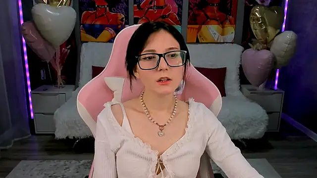 Snapshot of KikaOsterman chatting on February 2026 01:07:01 PM KikaOsterman online show from February 2026 01:07:01 PM