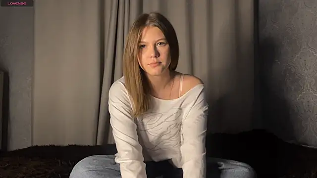 Snapshot of lilkaryne chatting on February 2026 03:41:02 PM lilkaryne online show from February 2026 03:41:02 PM