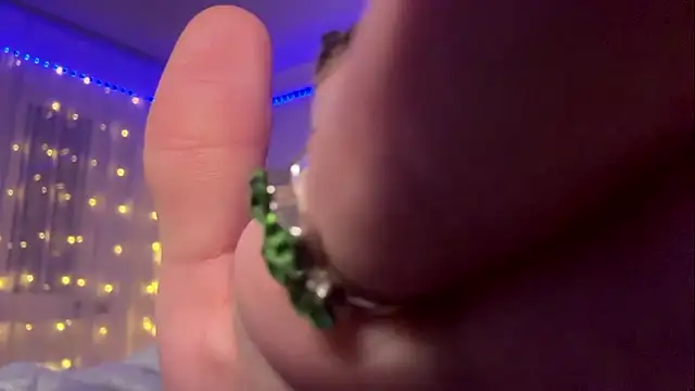 Snapshot of KariJarecke chatting on February 2026 01:05:02 PM KariJarecke online show from February 2026 01:05:02 PM