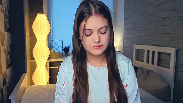 Snapshot of WhitleyMurra chatting on February 2026 07:26:01 AM WhitleyMurra online show from February 2026 07:26:01 AM