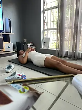 Snapshot of Brandy_Mr-Whiskers chatting on January 2026 01:49:01 PM Brandy Mr-Whiskers online show from January 2026 01:49:01 PM