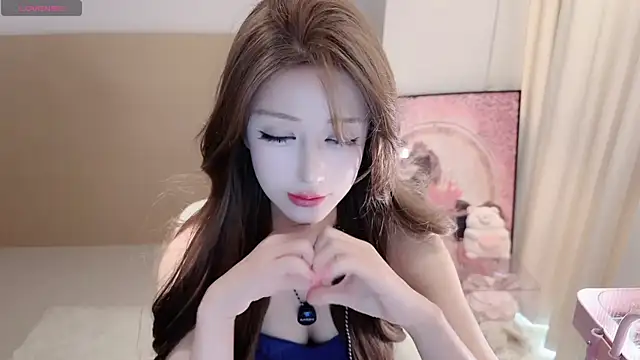 tutu-l online show from February 2026 02:18:01 AM