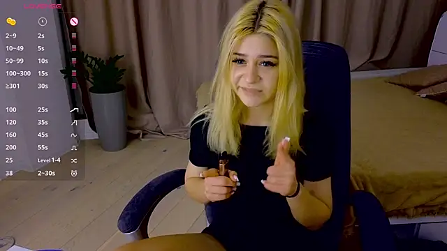 Snapshot of ApheliaStar chatting on January 2026 04:01:02 PM ApheliaStar online show from January 2026 04:01:02 PM