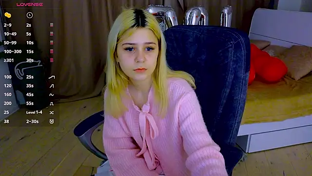 Snapshot of ApheliaStar chatting on February 2026 03:53:01 PM ApheliaStar online show from February 2026 03:53:01 PM