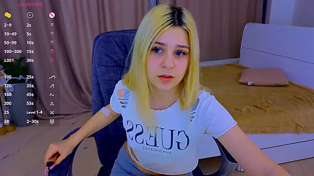 Snapshot of ApheliaStar chatting on February 2026 04:18:01 PM ApheliaStar online show from February 2026 04:18:01 PM