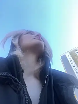 aka Blonde online show from April 2026 08:26:01 AM