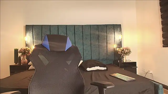 Snapshot of Dante_Knox chatting on January 2026 12:10:02 PM Dante Knox online show from January 2026 12:10:02 PM