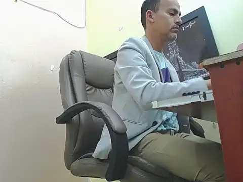 Oswalldo   online show from February 2026 11:29:02 AM