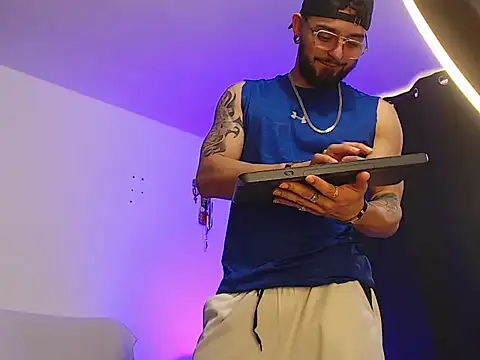 Axel Stton online show from January 2026 02:00:02 PM