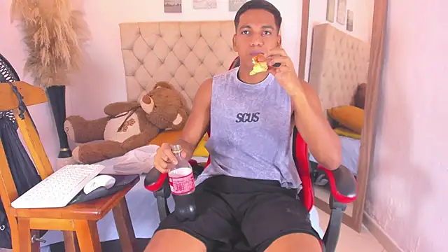 Snapshot of noah_sthone chatting on February 2026 10:38:01 AM noah sthone online show from February 2026 10:38:01 AM