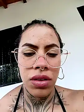 Snapshot of Canela_Osada_ chatting on February 2026 04:39:02 PM Canela Osada online show from February 2026 04:39:02 PM