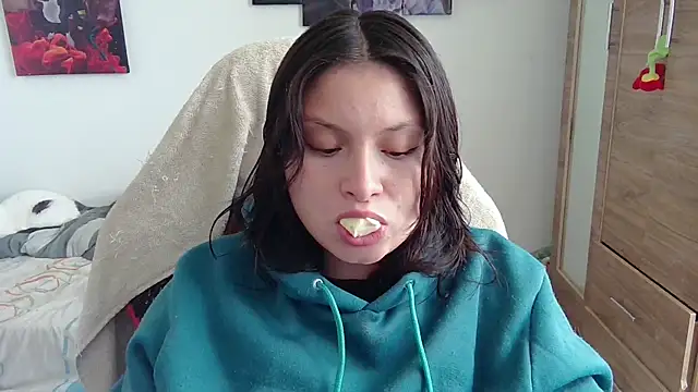yessica gomez01 online show from May 2026 09:42:02 PM