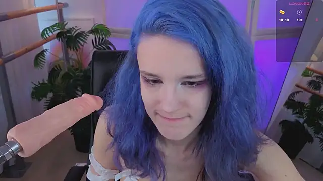 Snapshot of AuraLaunni chatting on February 2026 07:18:02 AM AuraLaunni online show from February 2026 07:18:02 AM