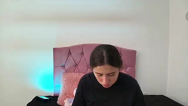 Snapshot of Cherry_Boomxx chatting on February 2026 05:55:01 PM Cherry Boomxx online show from February 2026 05:55:01 PM