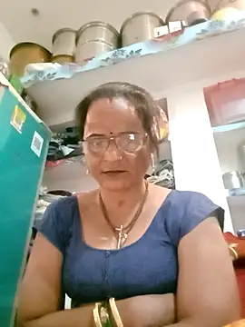 Snapshot of kiiuu_sexe chatting on February 2026 06:53:02 AM kiiuu sexe online show from February 2026 06:53:02 AM