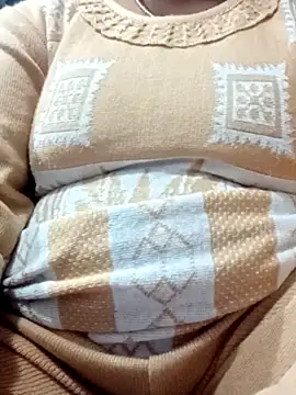 Snapshot of Annubhabhi143 chatting on February 2026 04:55:02 AM Annubhabhi143 online show from February 2026 04:55:02 AM