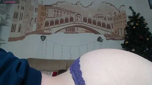 Secret Emma online show from January 2026 12:42:02 PM