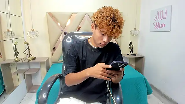 Snapshot of Anyelo_Twink chatting on January 2026 04:11:01 PM Anyelo Twink online show from January 2026 04:11:01 PM