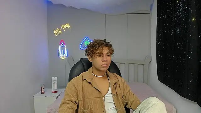 Snapshot of Anyelo_Twink chatting on February 2026 08:14:02 PM Anyelo Twink online show from February 2026 08:14:02 PM