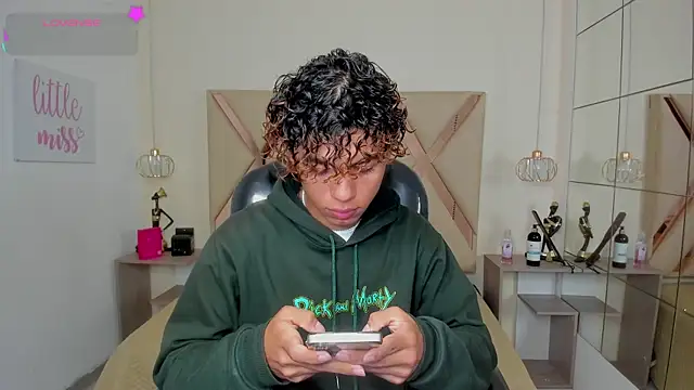 Anyelo Twink online show from June 2026 04:17:01 AM