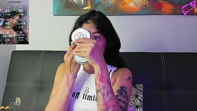 lilith petit  online show from January 2026 08:35:01 PM